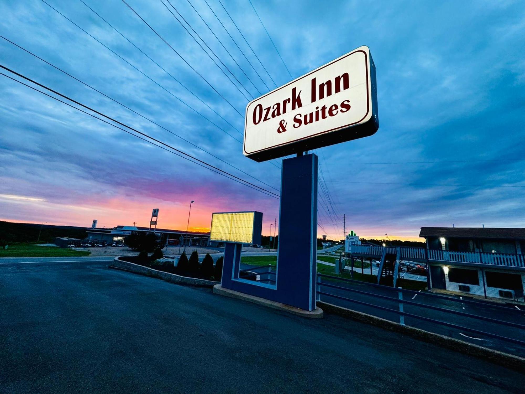 Ozark Inn And Suites Osage Beach Eksteriør bilde