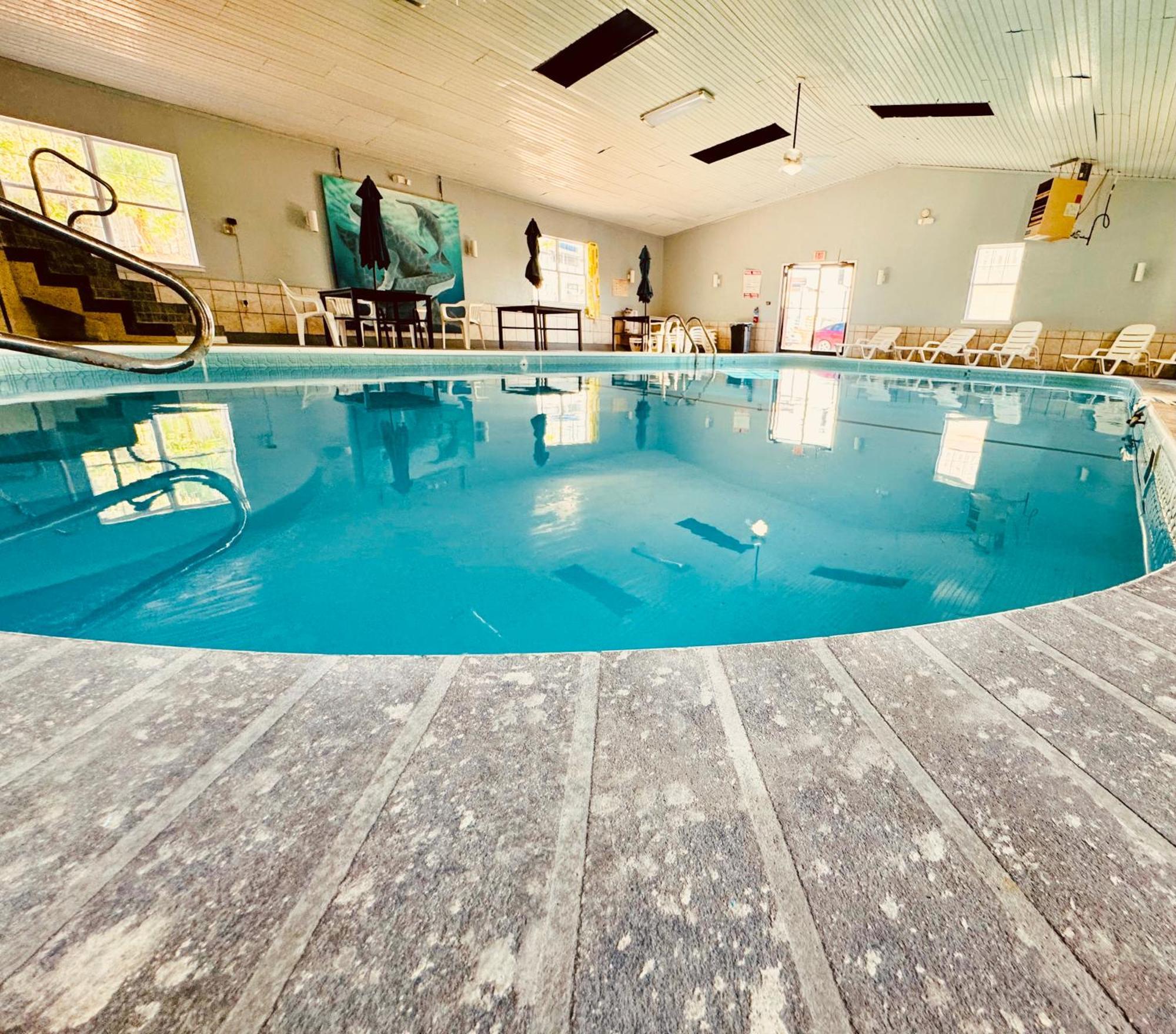 Ozark Inn And Suites Osage Beach Eksteriør bilde