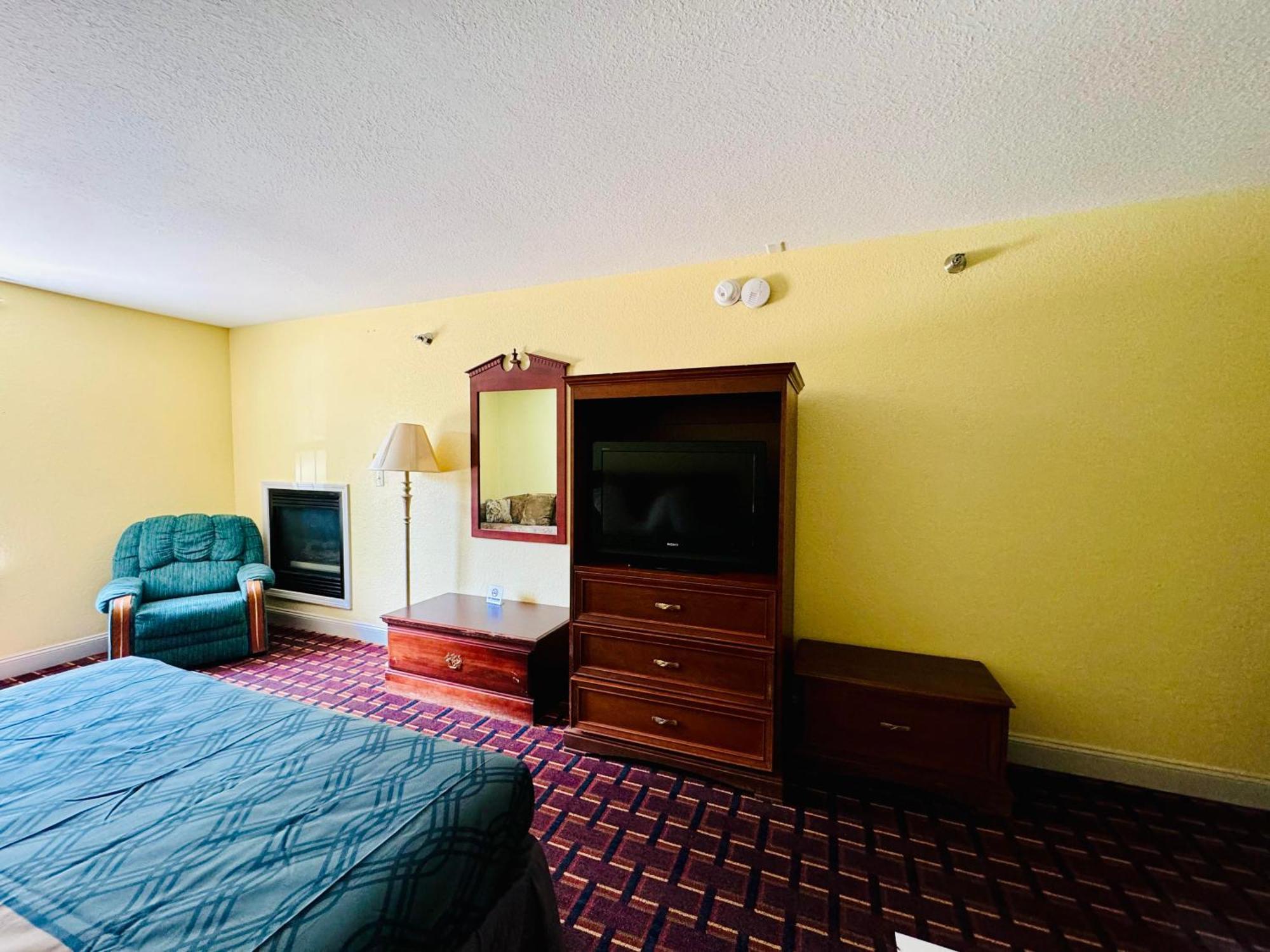 Ozark Inn And Suites Osage Beach Eksteriør bilde